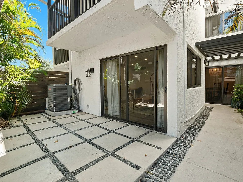 3213 Bird Ave #7