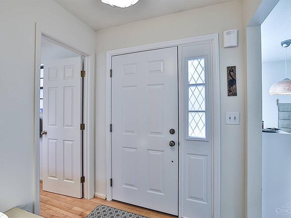 4th image of 272 Carriage Circle Dr