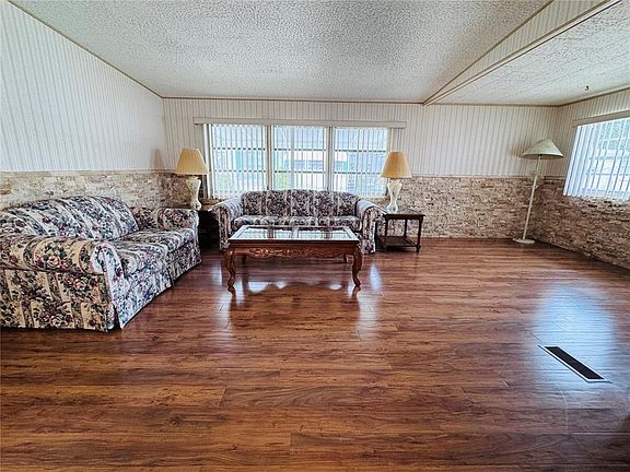 3rd image of 2331 BELLEAIR ROAD #715