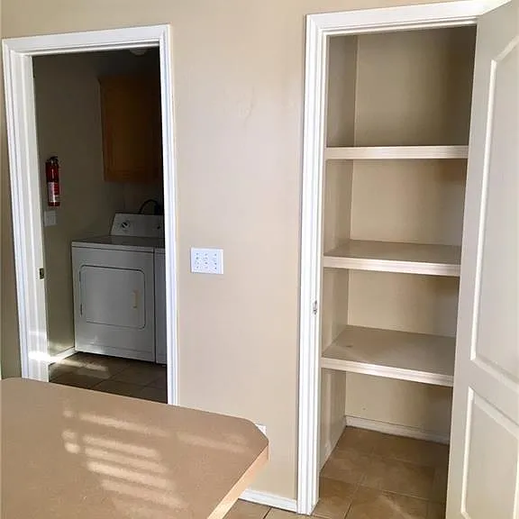 812 N Cross Ln #4 — Photo 14