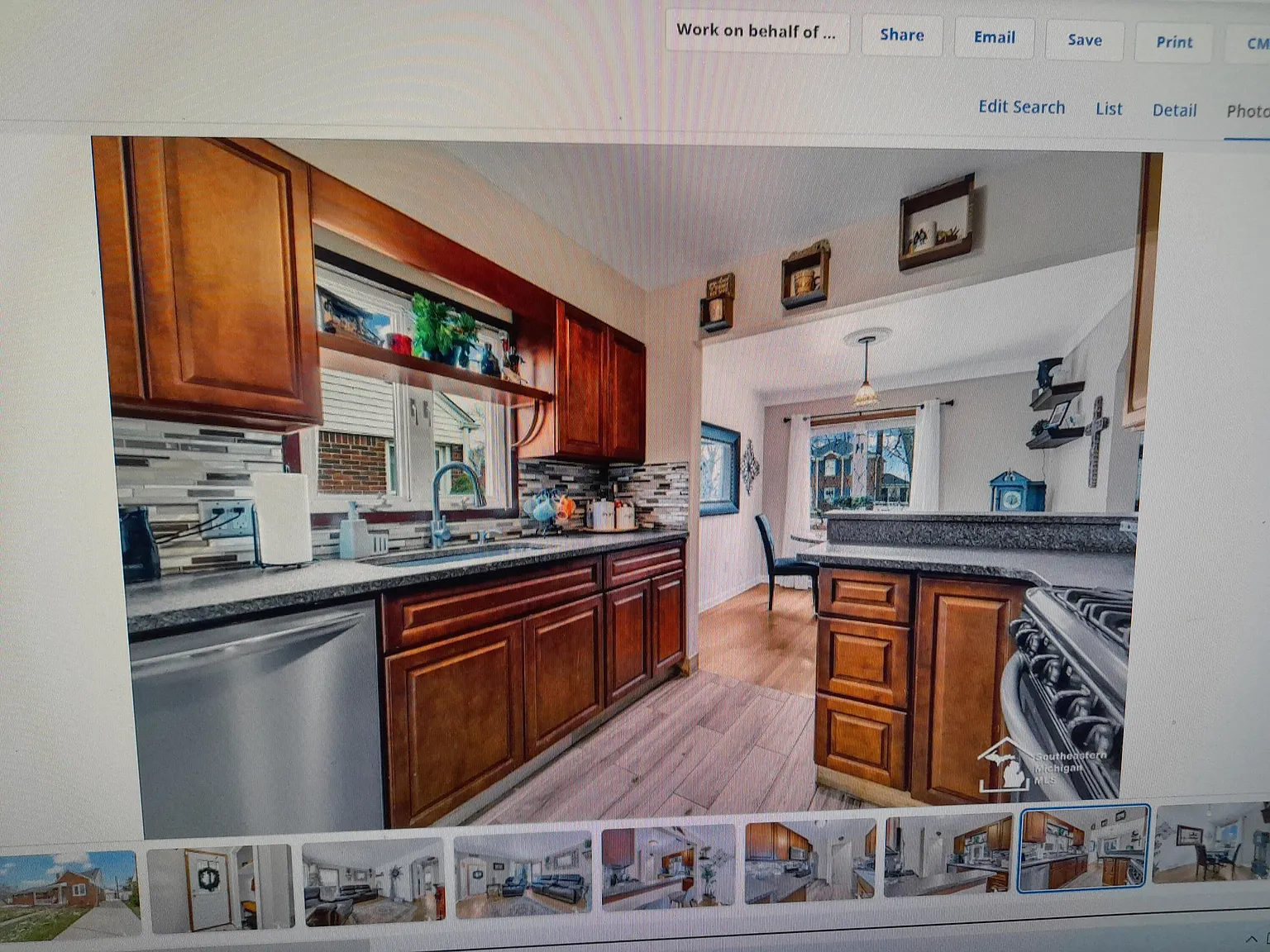 3 bed, 2.5 bath, 1390 sqft, $1,700 — Photo 4