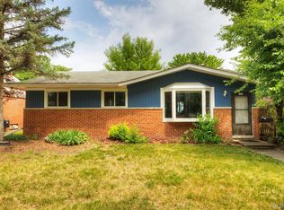 206 S Byfield St, Westland, MI 48186