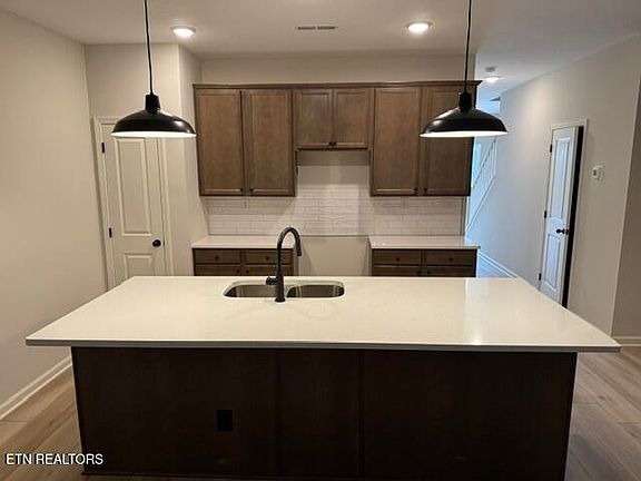 3rd image of 8936 Keenberg Ln