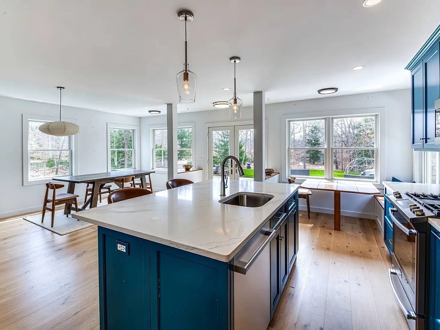 Your Hamptons Retreat Awaits — Photo 3