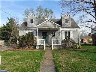 186 Victory Ave photo 1