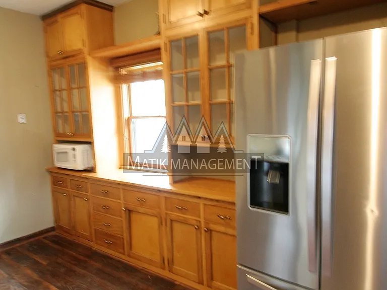 124 11th Ave NW — Photo 3