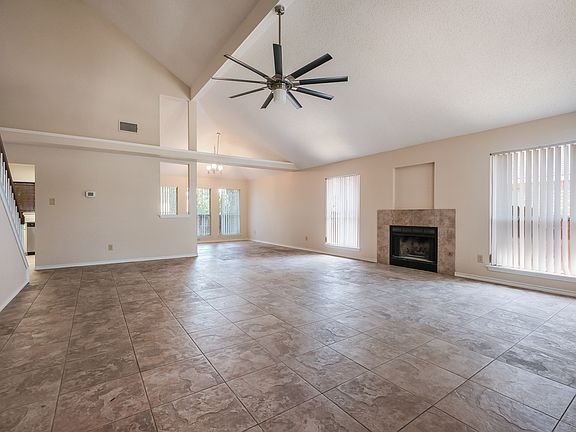 4th image of 10138 Sandyglen