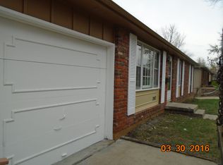 3917 S Bryant Dr, Independence, MO 64055