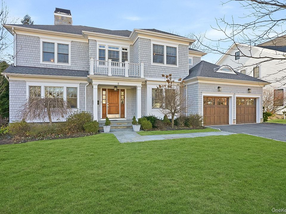 1st image of 8 Wakefield Road