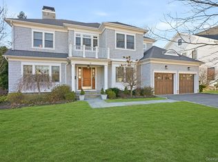 8 Wakefield Road, Scarsdale, NY 10583