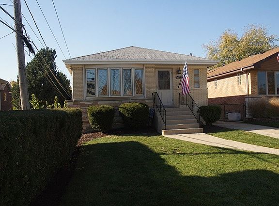 2nd image of 5622 N Osage Ave