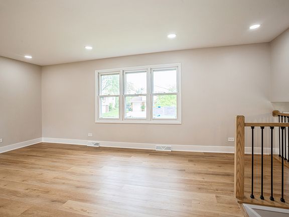 5th image of 1401 Volkamer Trl