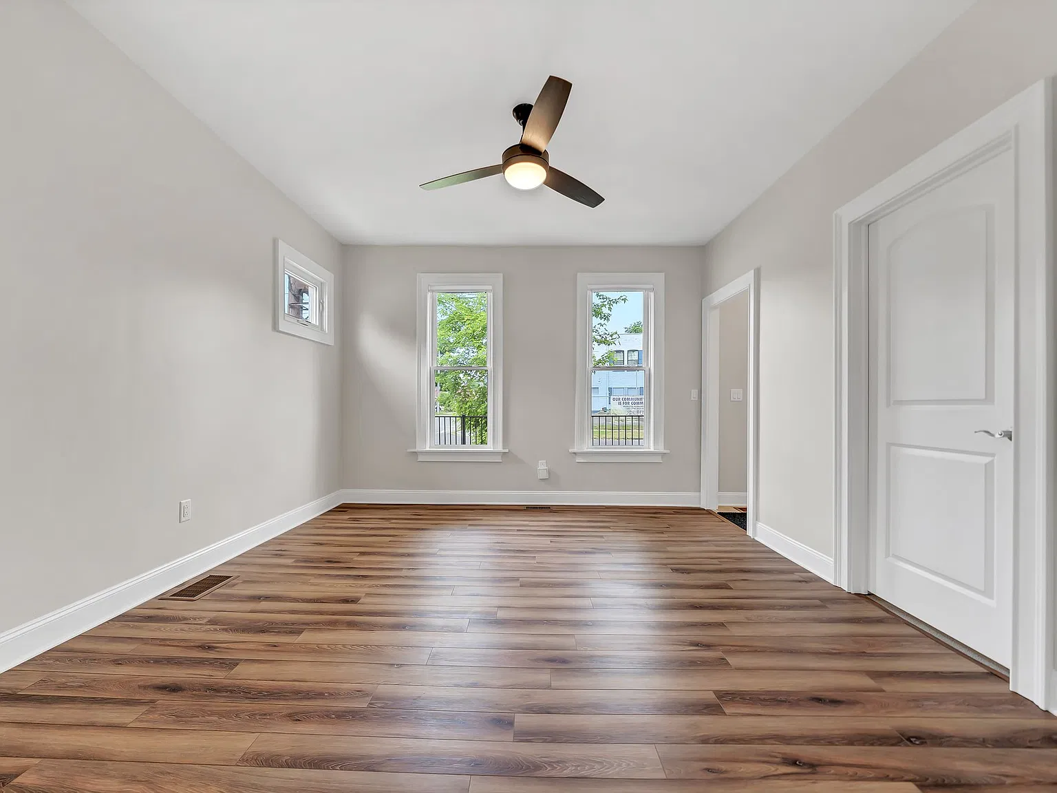 3 bed, 1500 sqft, $2,100 — Photo 4