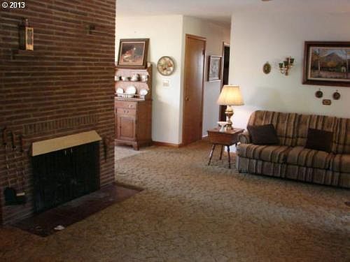 3rd image of 4916 NE 20th Ave