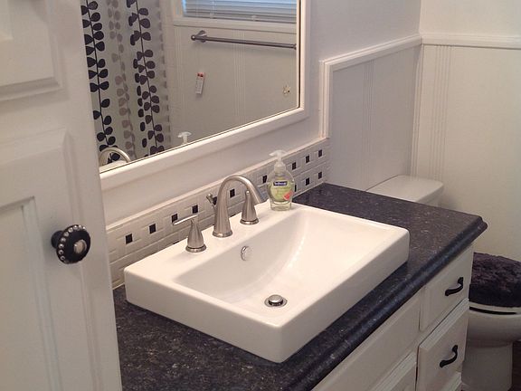 Full bath - new counters etc