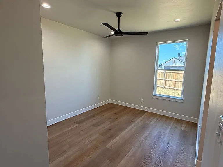 7802 Enderby Ln — Photo 19