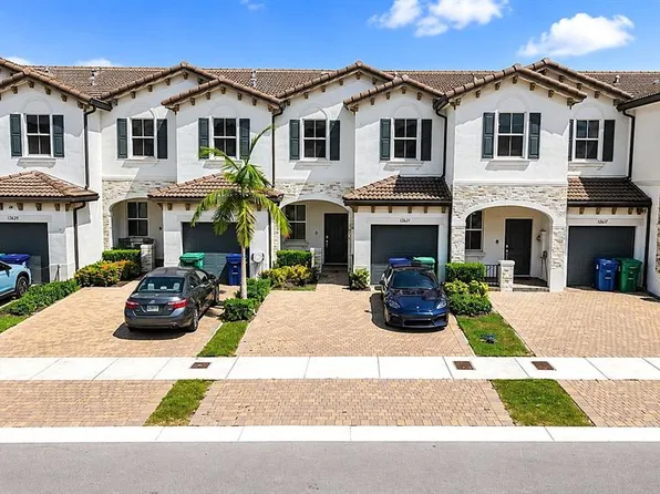 12621 NW 23rd Pl, Miami, FL 33167