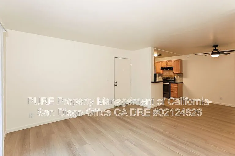 701 Ash Ln #202 — Photo 4