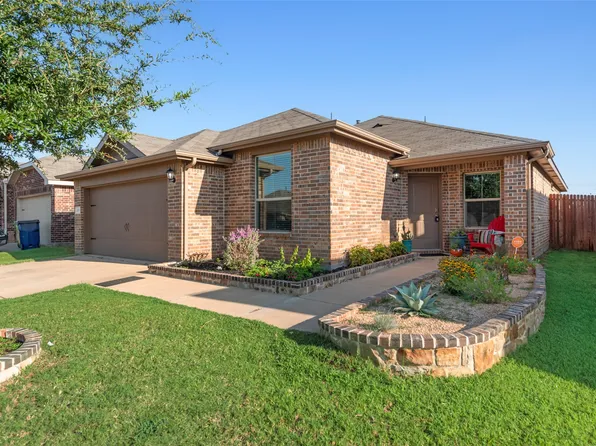 821 Walls Blvd, Crowley, TX 76036