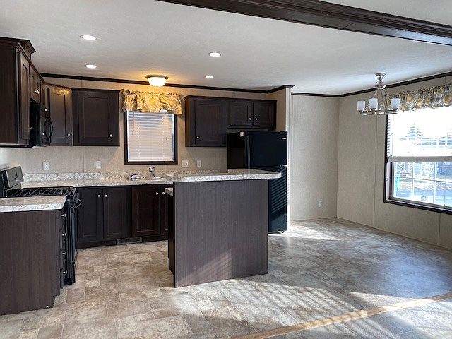 1st image of 649 N Franklin St #15327721