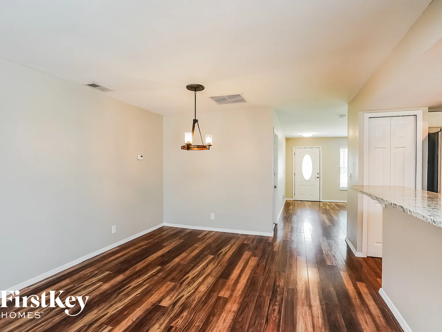 3 bed, 2.0 bath, 1486 sqft, $2,425 — Photo 4