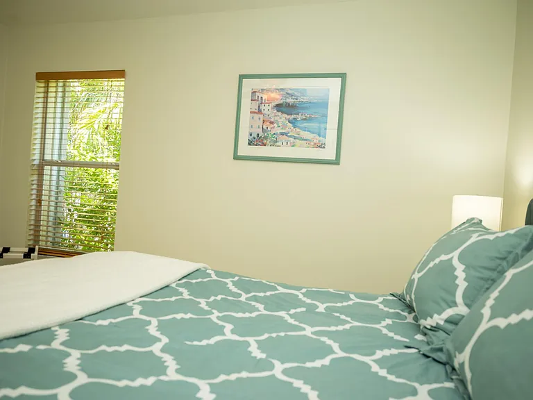 2247 Pineland Ave — Photo 25