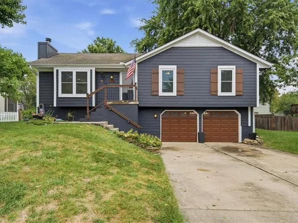 1708 Brent Ln, Greenwood, MO 64034