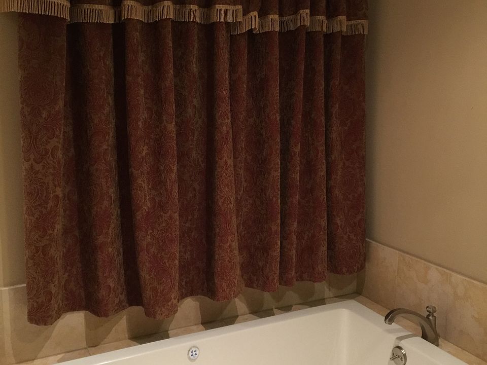 whirlpool jet master tub