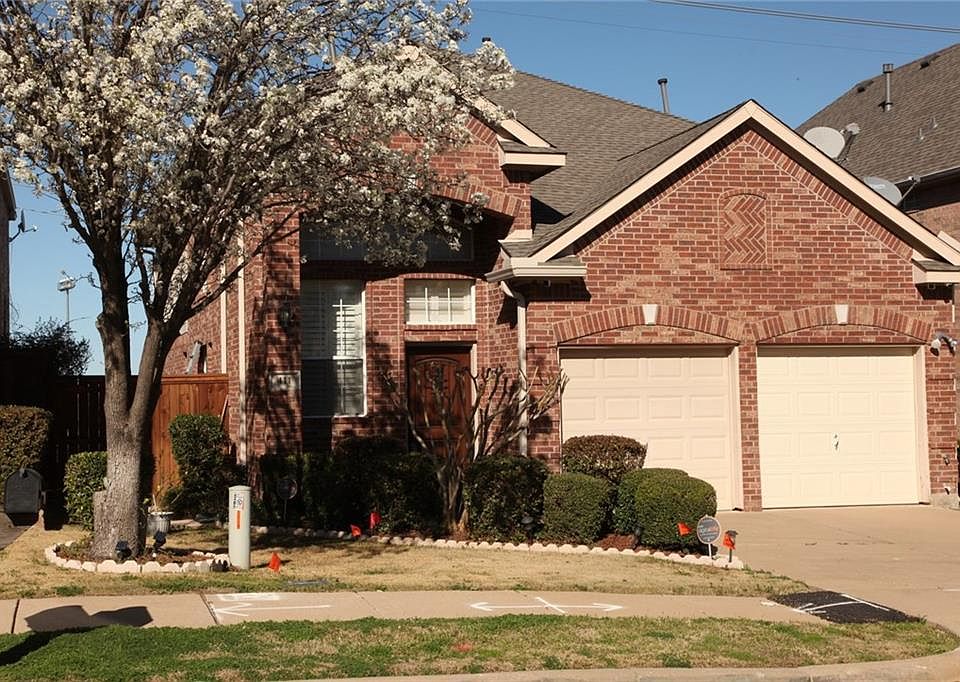 1st image of 411 E Poplar Ln