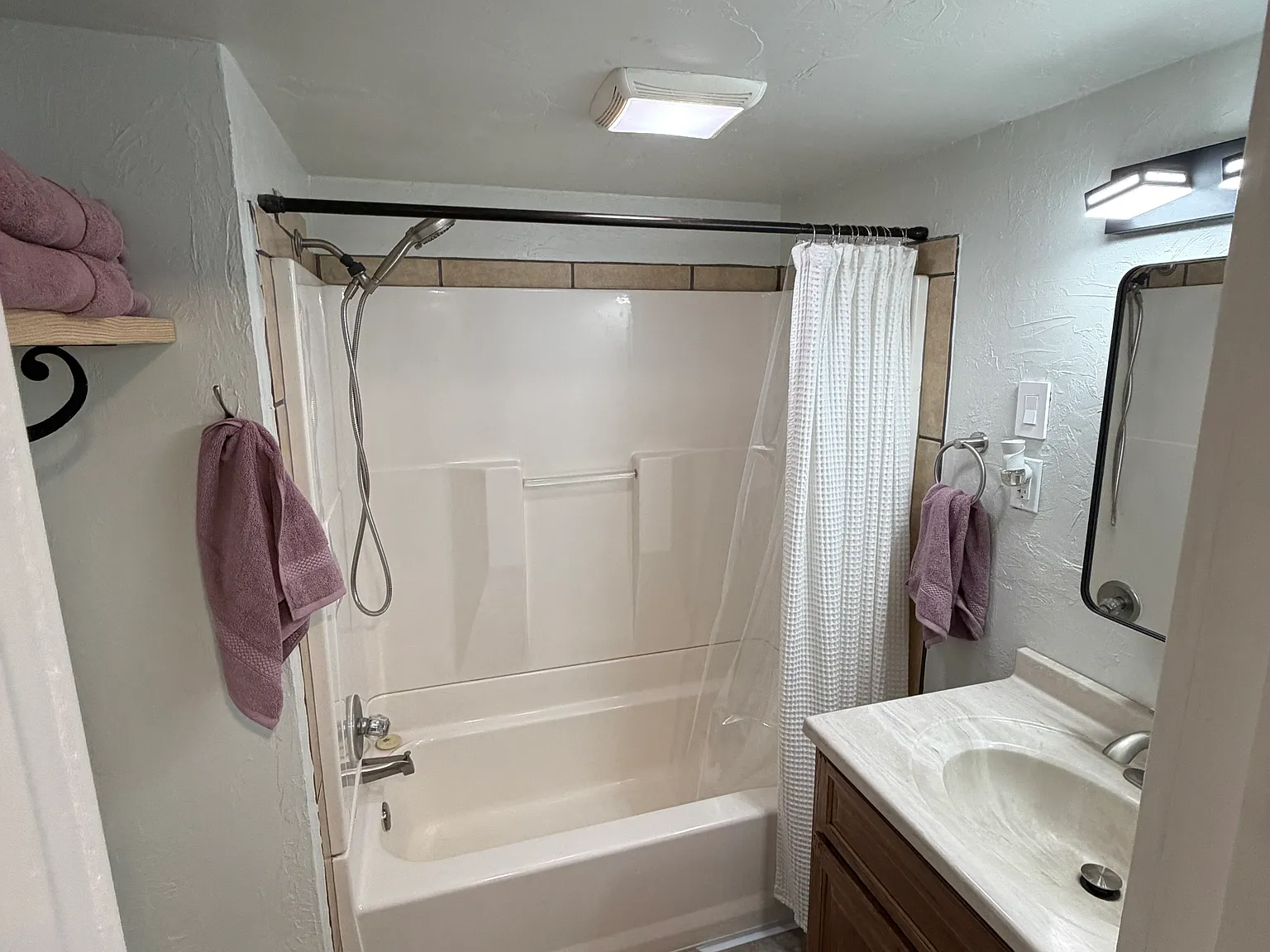2 bed, $3,000 — Photo 4