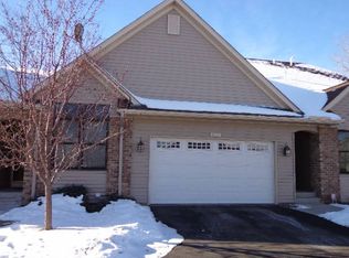 2742 Lindsey Ct, New Brighton, MN 55112