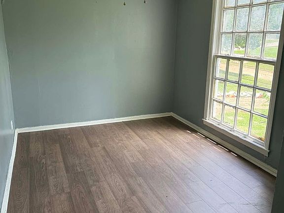 4th image of 3612 Michigan Blvd