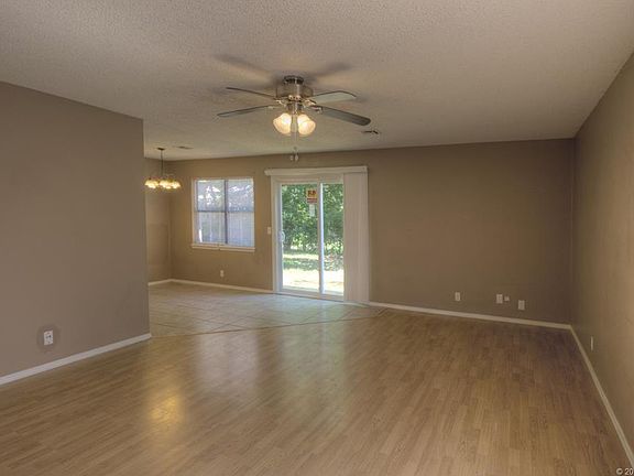 4th image of 1000 Pecan Ln
