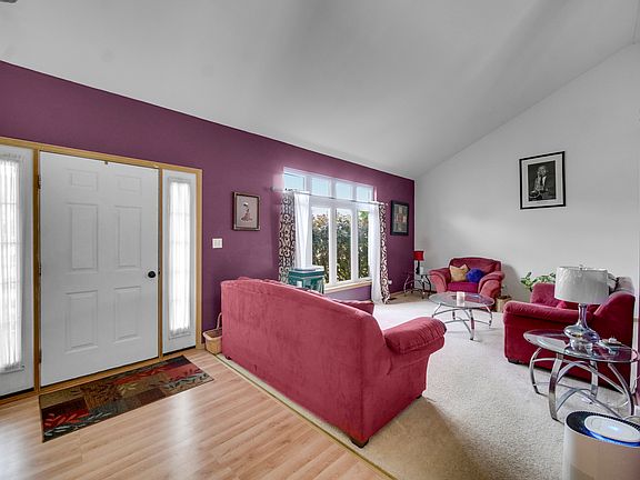4th image of 22897 Eastwind Dr