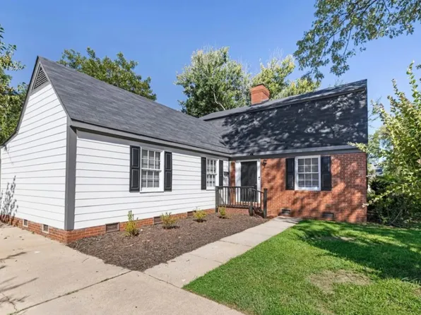 3909 Woodbriar Trl, Charlotte, NC 28205