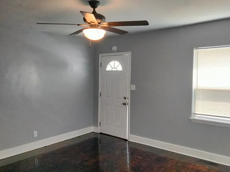 2922 Farrow Ave — Photo 10