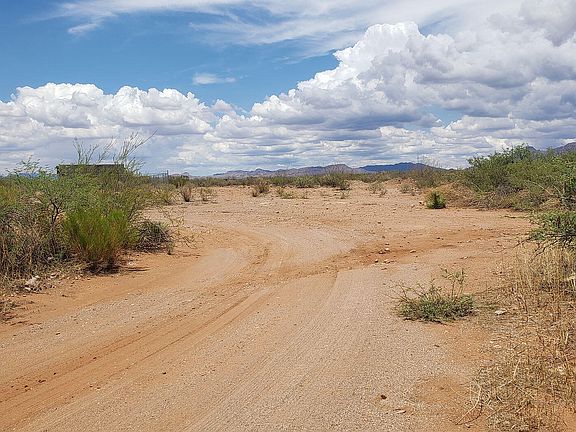 3rd image of 41XX N Santa Fe Avenue #28