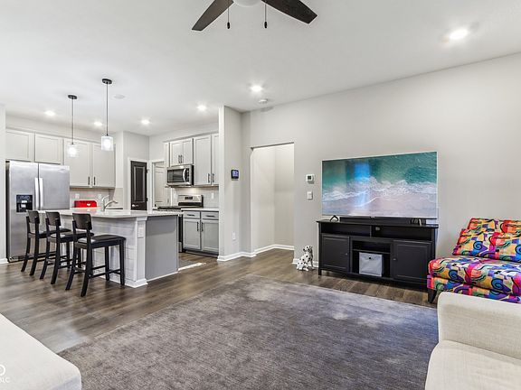 5th image of 6433 Wasco Dr