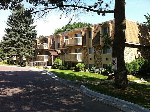 1st image of 210 County Road B2 E APT 33