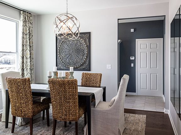 5th image of 23583 Steinway Dr