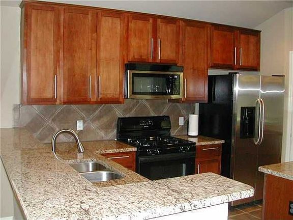3rd image of 9608 Castle Pines Dr