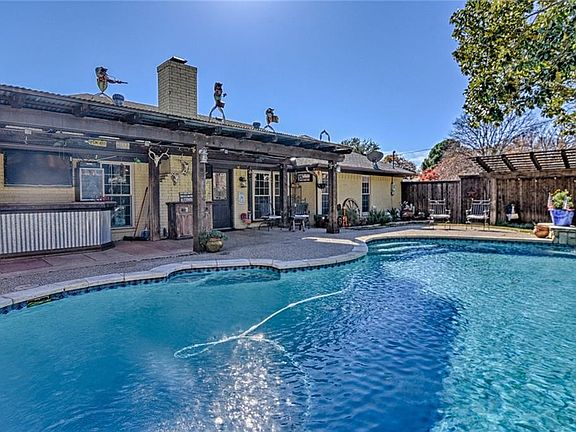 5th image of 5710 Louise Way Dr