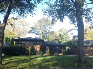 241 Sunset Dr, Wilmette, IL