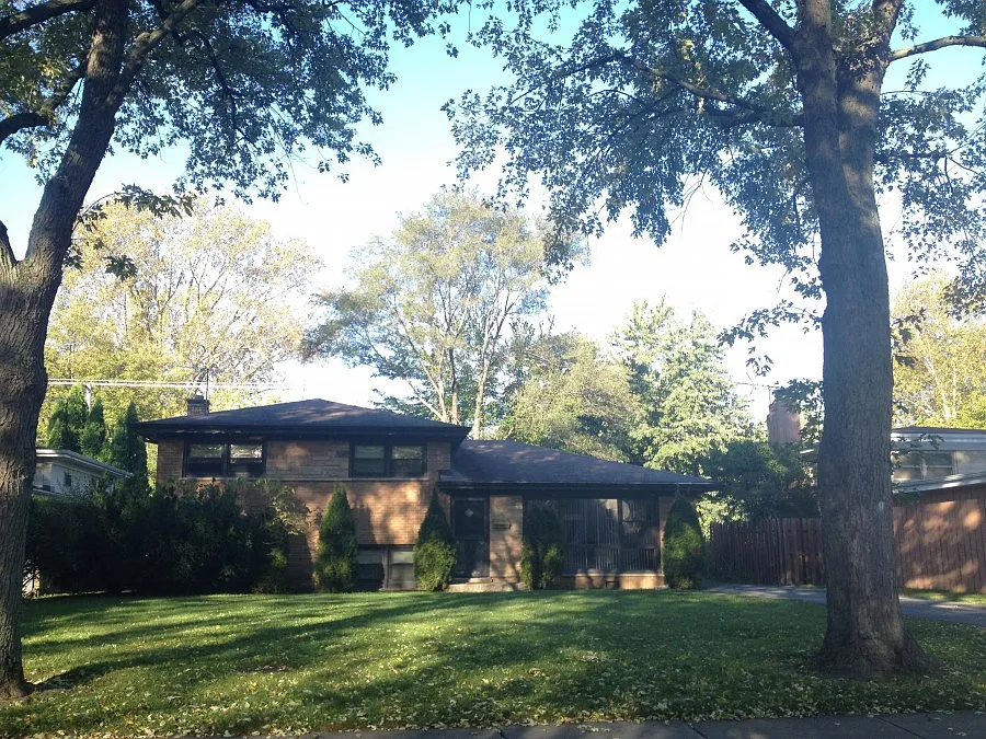 241 Sunset Dr photo 1