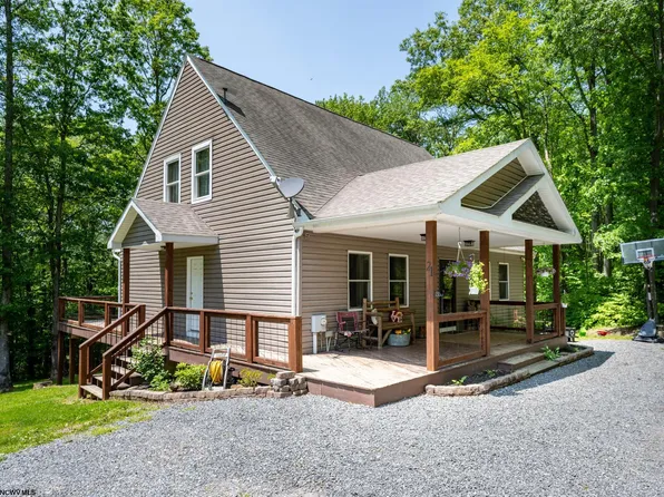 21 Black Bear Ct, Albright, WV 26519