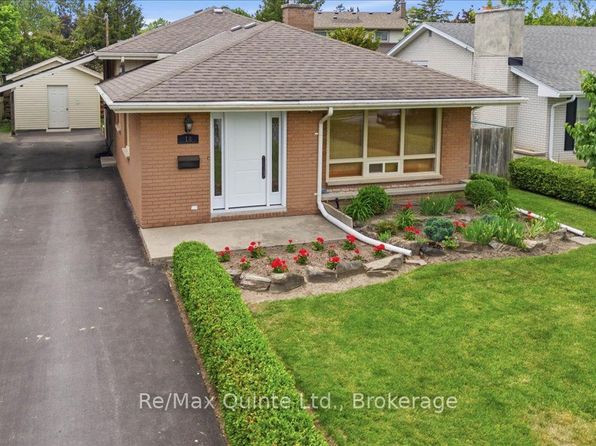18 Plaza Sq, Belleville, ON K8N 4J3