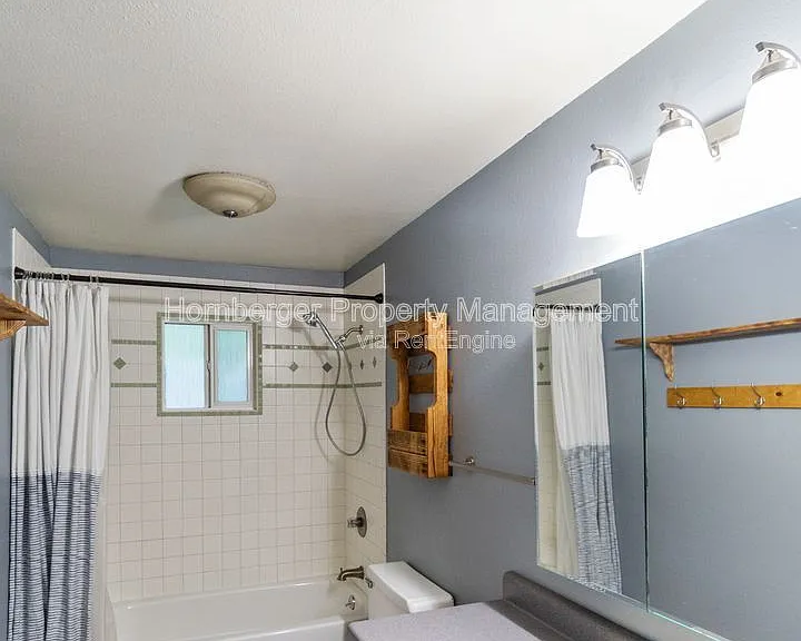 1407 W Spring Ln — Photo 19