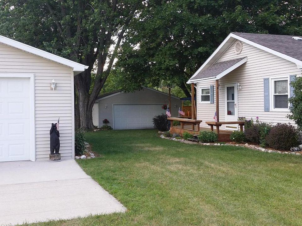 1st image of 5231 Birch Island Dr