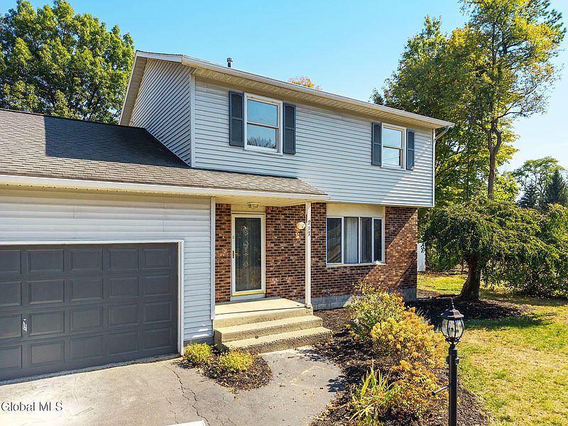 2nd image of 217 Shereen Court