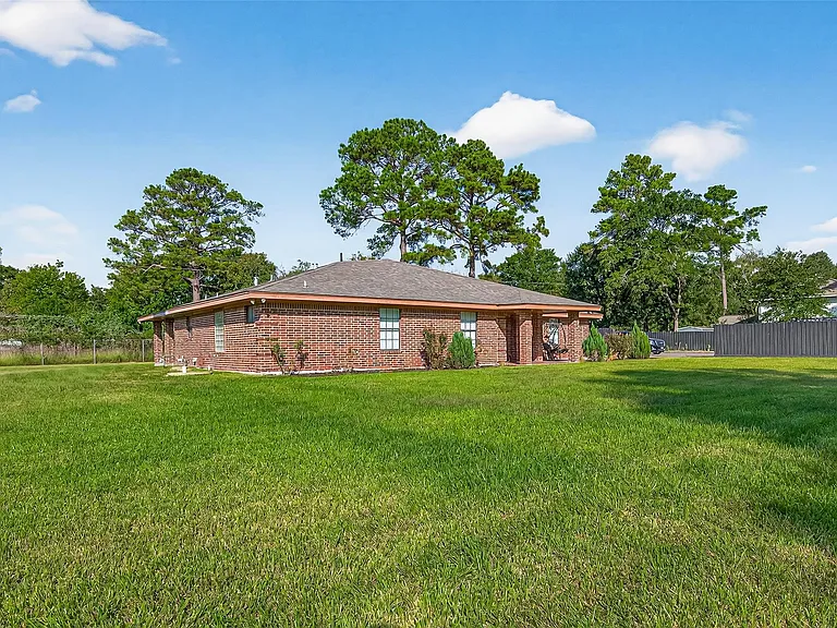 11507 Oak Valley Dr — Photo 2